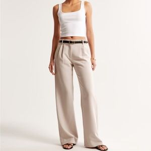Abercrombie Sloane Curve-Love Pant Short